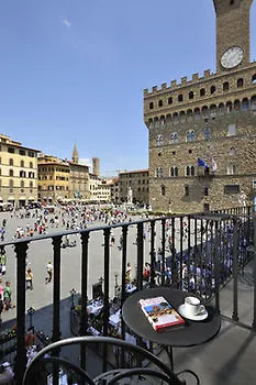 Art And Luxury Hotel *
